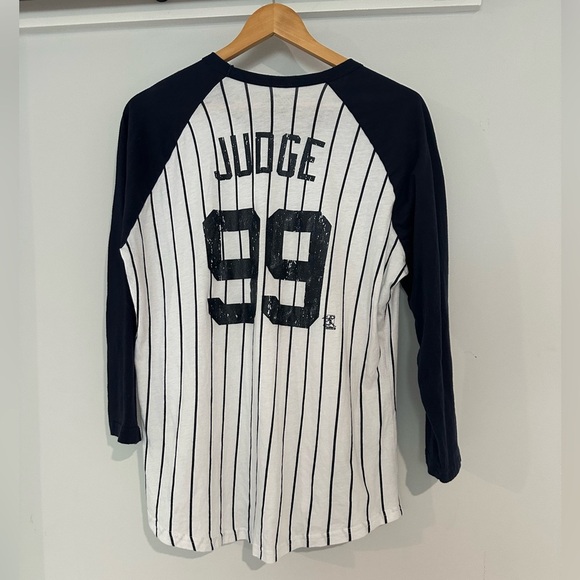 New York Yankees Aaron Judge Women’s Large Baseball T-shirt - Picture 1 of 3
